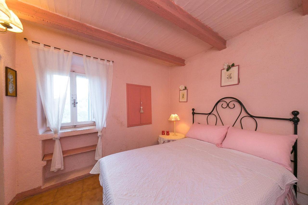 Casina Nel Borgo Antico Apartment *