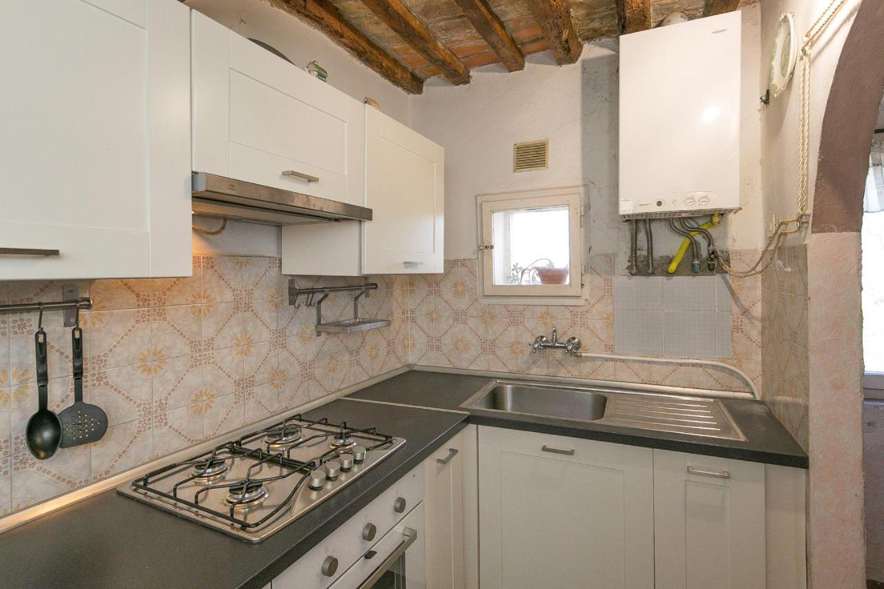 Casina Nel Borgo Antico Apartment *