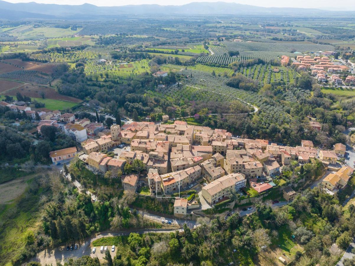Casina Nel Borgo Antico Apartment